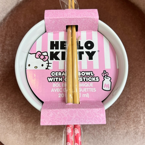 Hello Kitty Ceramic Bowl - Picture 5 of 5